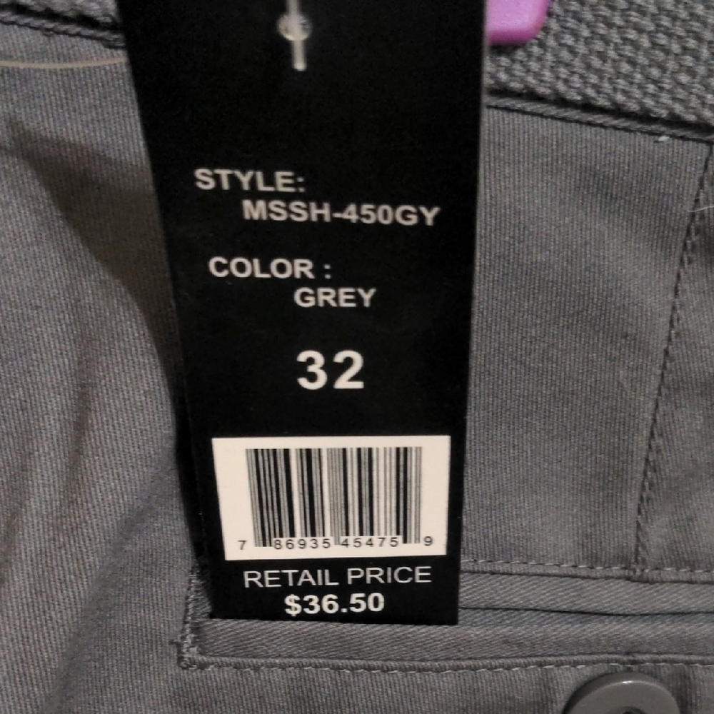 Men's Gray Cargo Shorts with Belt - Picture 3 of 4